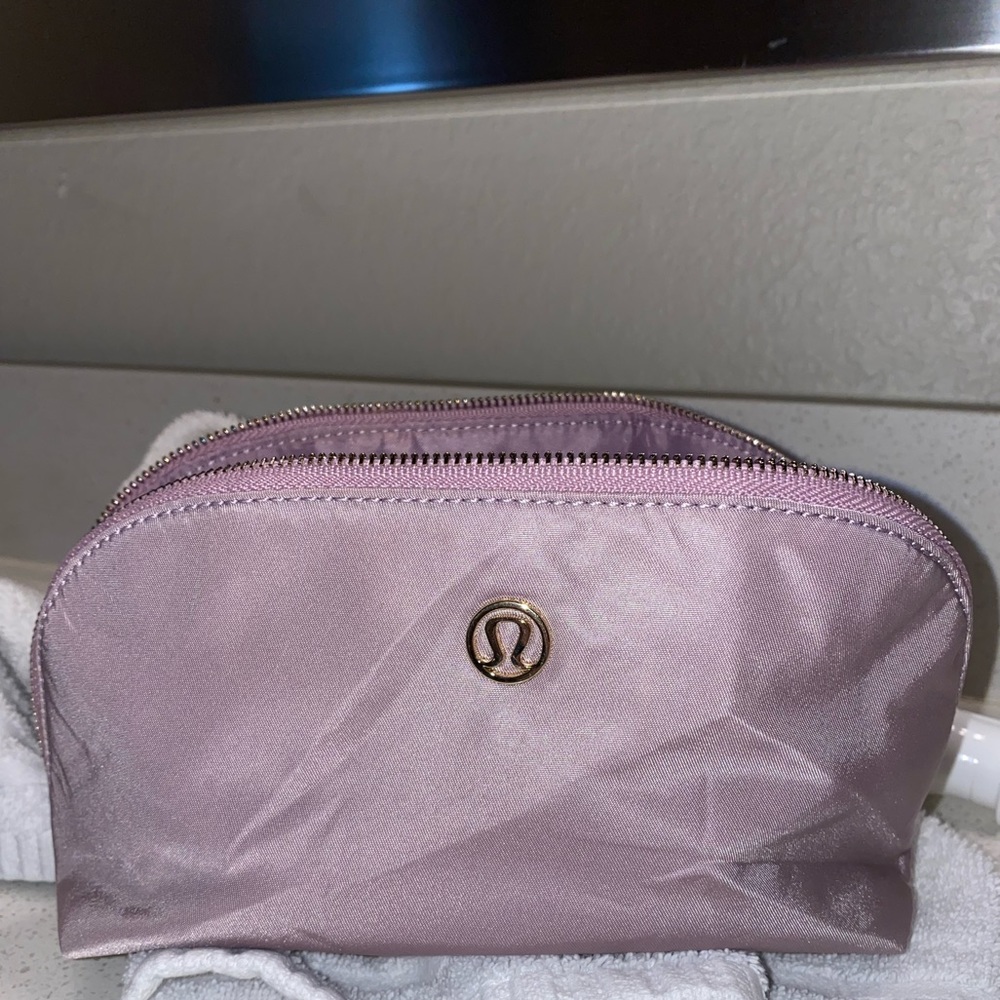 Lululemon makeup bag